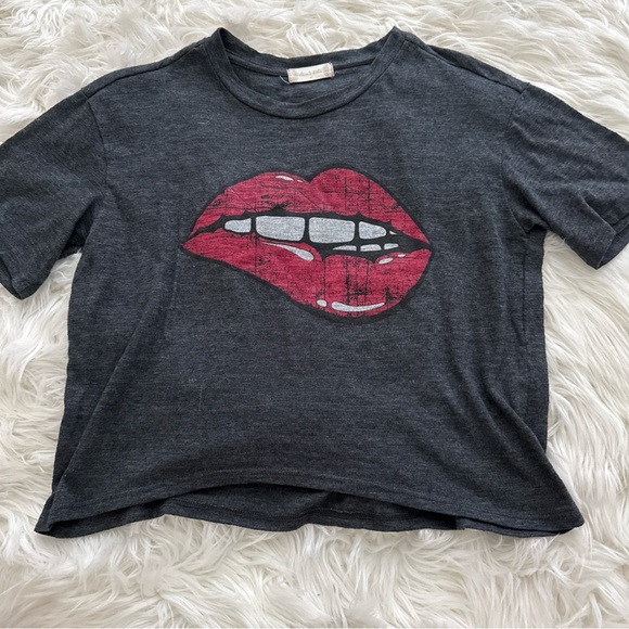 Altar’d state Graphic Tee with Red Lips Design medium - Picture 1 of 4